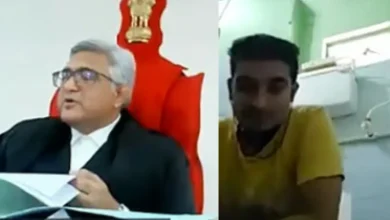 Photo of गुजरात हाई कोर्ट की वर्चुअल सुनवाई में शर्मनाक हरकत, आरोपी शौचालय से हुआ पेश 