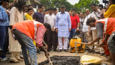 Photo of दिल्ली में मानसून की दस्तक से पहले एक्शन में सरकार, ‘एक दिन में 3400 गड्ढे भरने का लिया संकल्प’