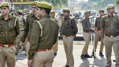 Photo of बिजनौर में दिल दहला देने वाली घटना: कर्ज से परेशान परिवार ने खाया जहर