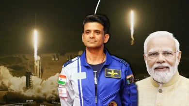 Photo of ISS के लिए रवाना हुए भारतीय अंतरिक्ष यात्री, पीएम मोदी ने दी बधाई