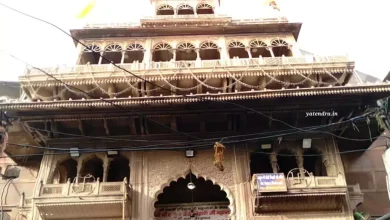 Photo of बांके बिहारी मंदिर में मंत्री का विरोध: सेवायतों ने दर्शन से रोका, महिलाओं ने लगाए नारे