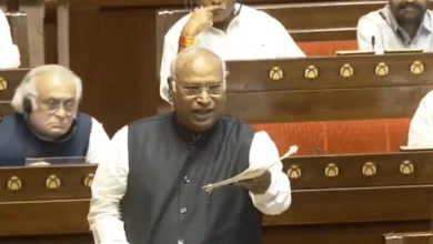Photo of ऑपरेशन सिंदूर पर खरगे का वार: “हमले से पहले थी आशंका, फिर पर्यटकों को क्यों जाने दिया?”