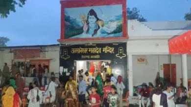 Photo of बाराबंकी शिव मंदिर हादसा: करंट फैलने से भगदड़, 2 श्रद्धालुओं की मौत, 17 घायल