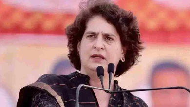 Photo of शारदा यूनिवर्सिटी की छात्रा की आत्महत्या पर बवाल, प्रियंका गांधी बोलीं – क्या कैंपस अब सुरक्षित नहीं?