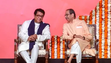 Photo of 20 साल बाद एक मंच पर राज और उद्धव ठाकरे, बोले- ‘मराठी नाटकबाज को दो तमाचा!’