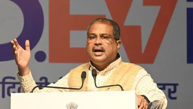 Photo of “आप भारतीय हो क्या?” सुप्रीम कोर्ट की टिप्पणी पर धर्मेंद्र प्रधान का कांग्रेस पर हमला