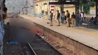 Photo of रेल ट्रैक पार करना पड़ा भारी — मिर्जापुर में कालका-हावड़ा एक्सप्रेस ने ली 5 जिंदगियां