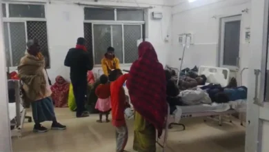 Photo of श्रावस्ती: मूंगफली समझकर जहरीले बीज खा गए 30 बच्चे, 10 की हालत गंभीर