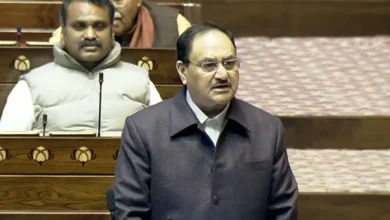 Photo of पीएम मोदी पर टिप्पणी को लेकर संसद में हंगामा, सोनिया गांधी से माफी की मांग