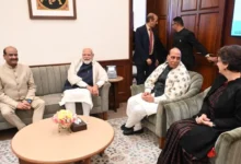 Photo of संसद का शीतकालीन सत्र खत्म, पीएम मोदी और प्रियंका गांधी की हल्की-फुल्की मुलाकात हुई