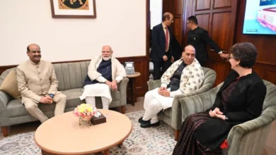 Photo of संसद का शीतकालीन सत्र खत्म, पीएम मोदी और प्रियंका गांधी की हल्की-फुल्की मुलाकात हुई