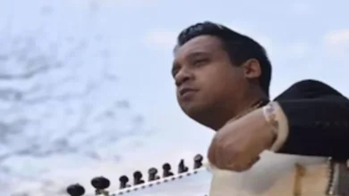 Photo of बांग्लादेश में छाया नाटक पर हमला, भारतीय सरोदवादक सिराज अली खान सुरक्षित लौटे