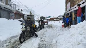 Photo of उत्तराखंड में नए साल पर बर्फबारी और कोहरे की दस्तक, पर्वतीय इलाकों में ठंड बढ़ी