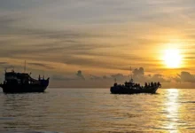 Photo of अंडमान सागर में बड़ा हादसा, नाव पलटने से 250 रोहिंग्या और बांग्लादेशी लापता