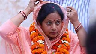 Photo of मुरादाबाद में तनाव: सपा सांसद रुचि वीरा को गांव जाने से रोका गया, समर्थकों में आक्रोश