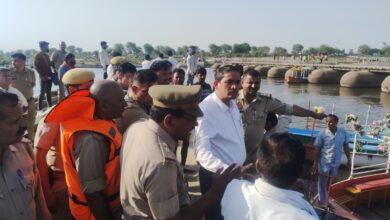 Photo of वृंदावन में यमुना नदी में बड़ा हादसा, स्टीमर पलटने से 10 लोगों की मौत