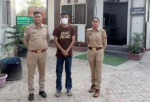 Photo of ग्रेटर नोएडा में टीचर से छेड़छाड़: 1090 पर कॉल करते ही एक्शन