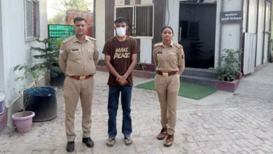 Photo of ग्रेटर नोएडा में टीचर से छेड़छाड़: 1090 पर कॉल करते ही एक्शन