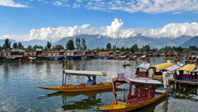 Photo of “कश्मीर घूमने का प्लान है? अप्रैल में इस तारीख तक मौसम अलर्ट, कर दें यात्रा कैंसिल!”