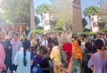 Photo of नोएडा में घरेलू सहायिकाओं का बड़ा प्रदर्शन, की ये मांग