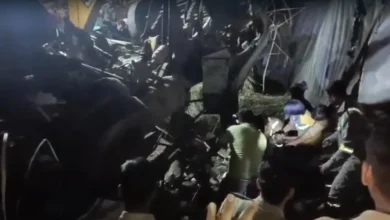 Photo of हापुड़ सड़क हादसा: बारात से लौट रही बस ट्रक से टकराई, 6 की मौत, कई घायल