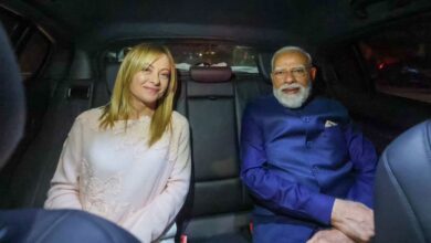 Photo of रोम पहुंचे प्रधानमंत्री मोदी, जॉर्जिया मेलोनी से मुलाकात और कोलोसियम दौरा