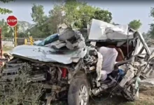 Photo of Barabanki Accident: कैंची धाम जा रही इनोवा ट्रेलर से टकराई, 4 की मौत, 3 गंभीर घायल