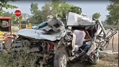 Photo of Barabanki Accident: कैंची धाम जा रही इनोवा ट्रेलर से टकराई, 4 की मौत, 3 गंभीर घायल