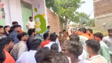 Photo of उल्टी करने पर 3 साल की बच्ची को सजा, मां से लगवाया पोछा; स्कूल ने मांगी माफी