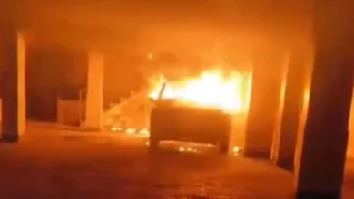 Photo of Ghaziabad Fire News: चार्जिंग पर लगी EV कार में लगी भीषण आग, बिल्डिंग में फंसे 17 लोग